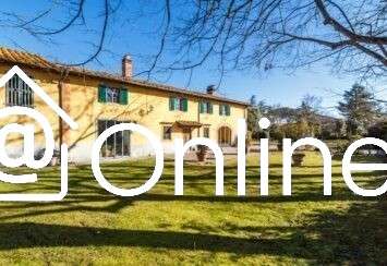 casa indipendente in vendita a Prato