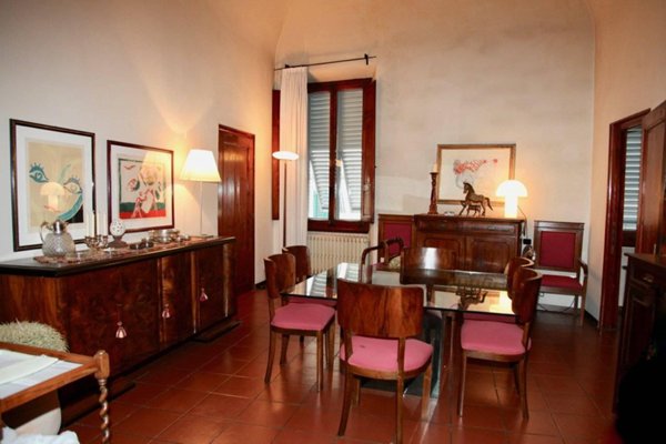 casa indipendente in vendita a Prato