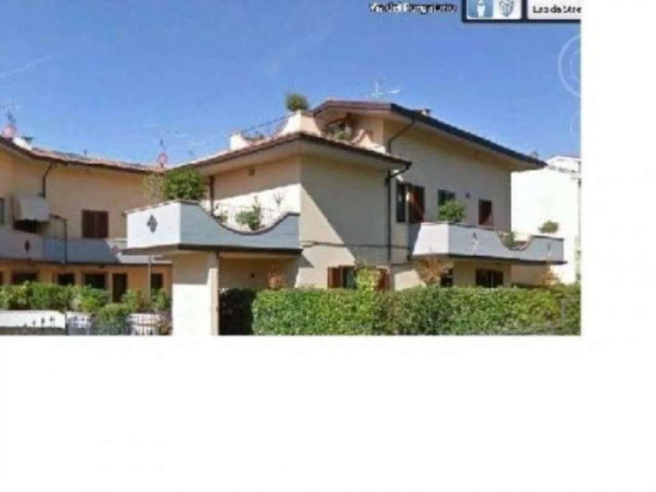 casa indipendente in vendita a Prato