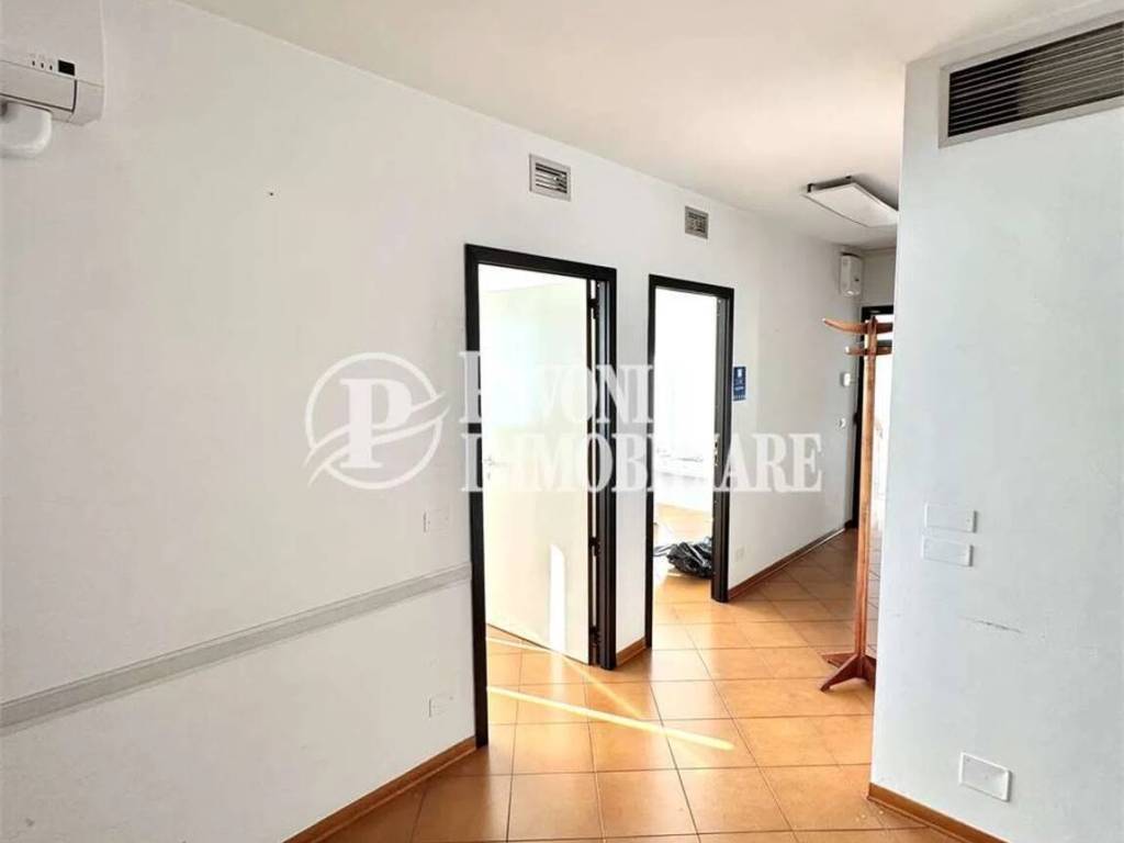 ufficio in vendita a Prato