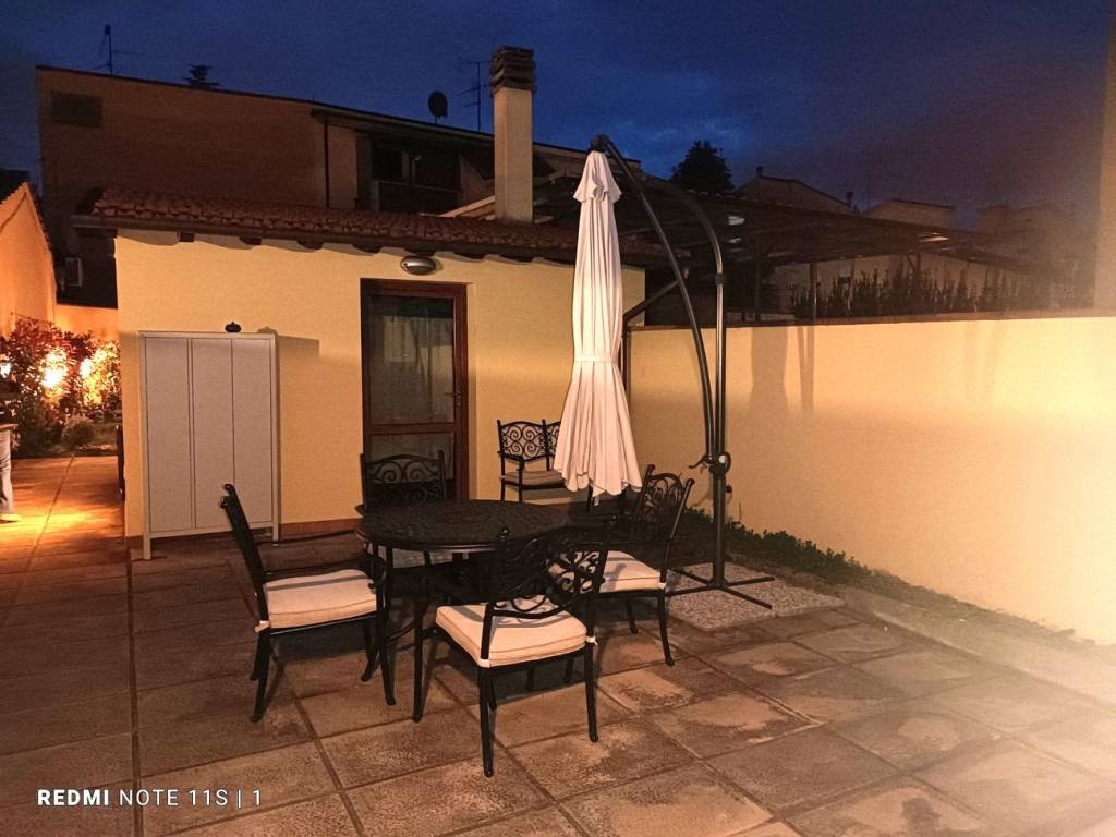 casa indipendente in vendita a Prato in zona San Giusto