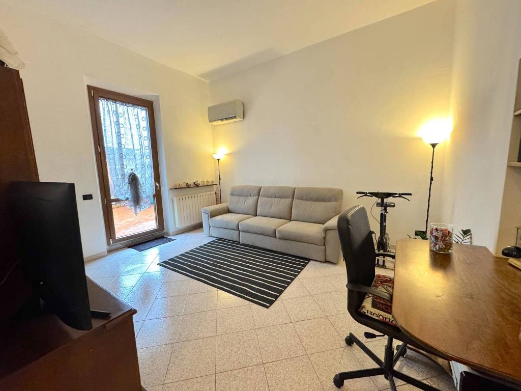 appartamento in vendita a Prato in zona Galciana