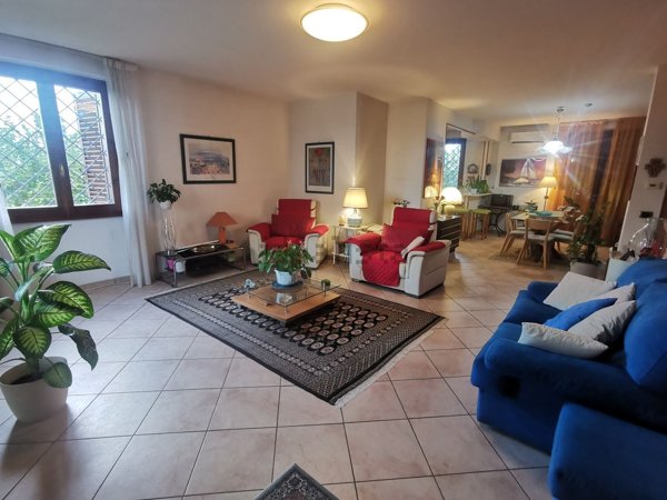 casa indipendente in vendita a Prato in zona Tavola