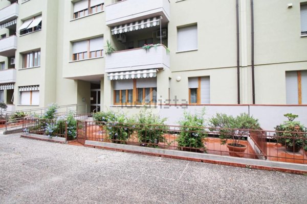 appartamento in vendita a Prato in zona Le Badie