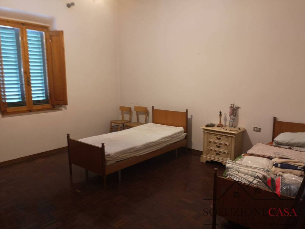 casa indipendente in vendita a Prato
