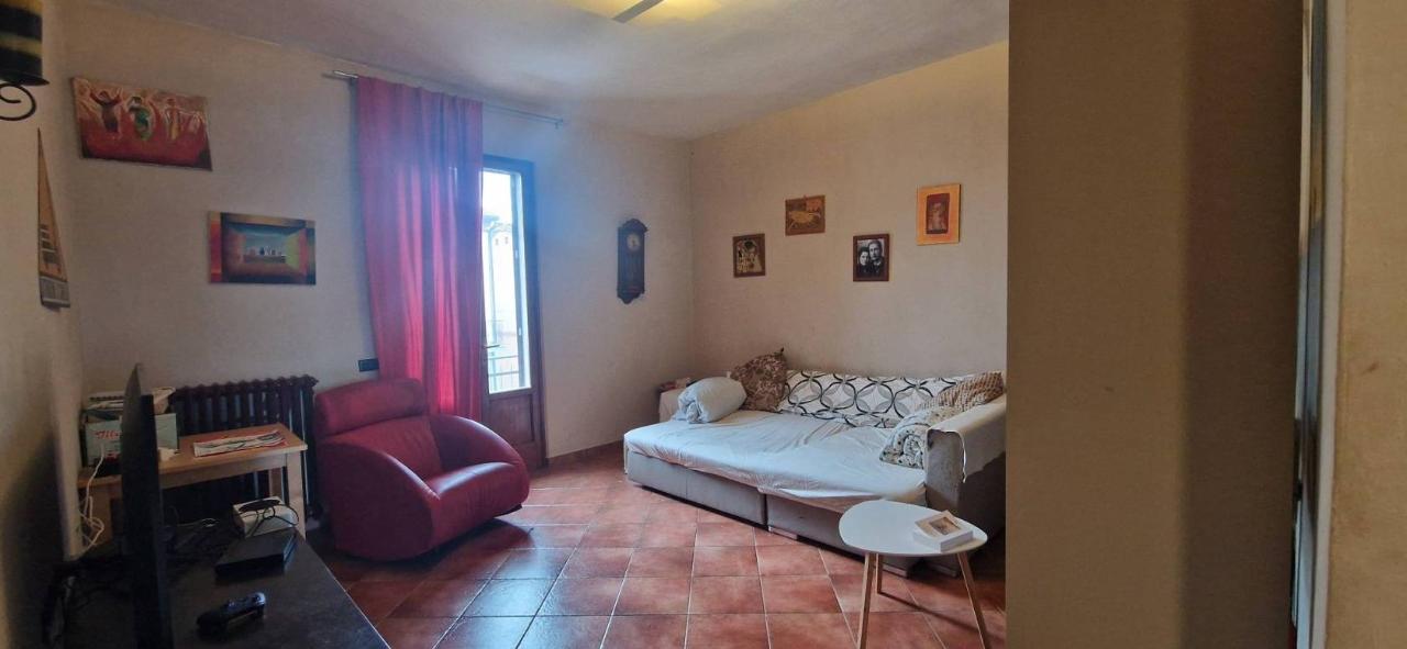 casa indipendente in vendita a Prato in zona Iolo