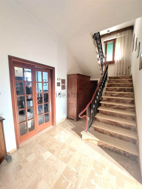 casa indipendente in vendita a Prato in zona Viaccia