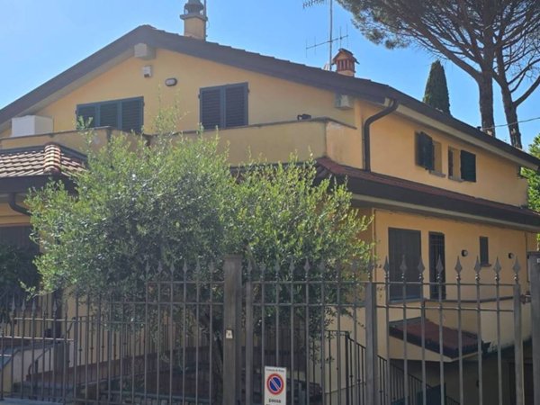 casa indipendente in vendita a Prato in zona La Querce