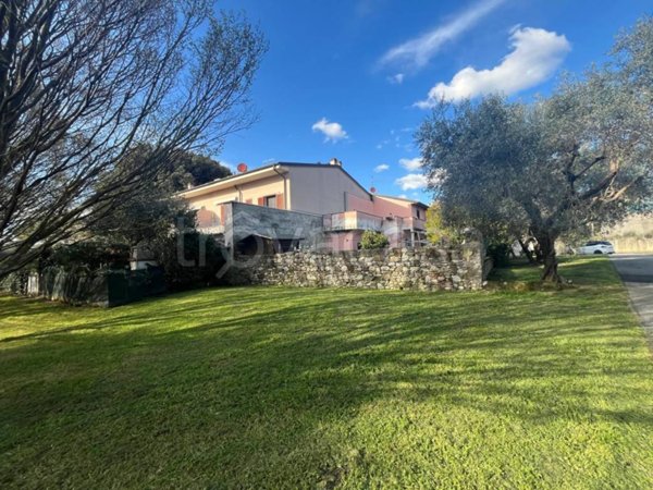 casa indipendente in vendita a Prato in zona La Querce