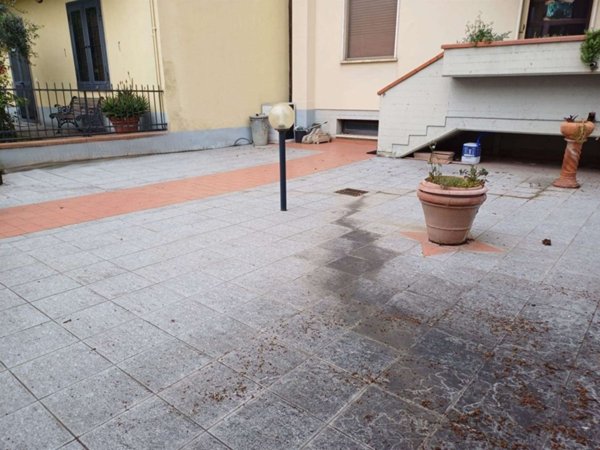appartamento in vendita a Prato in zona Santa Maria