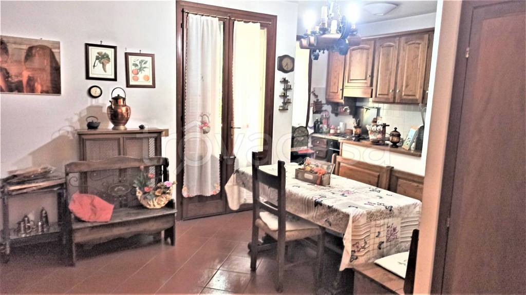 casa indipendente in vendita a Prato in zona Galciana