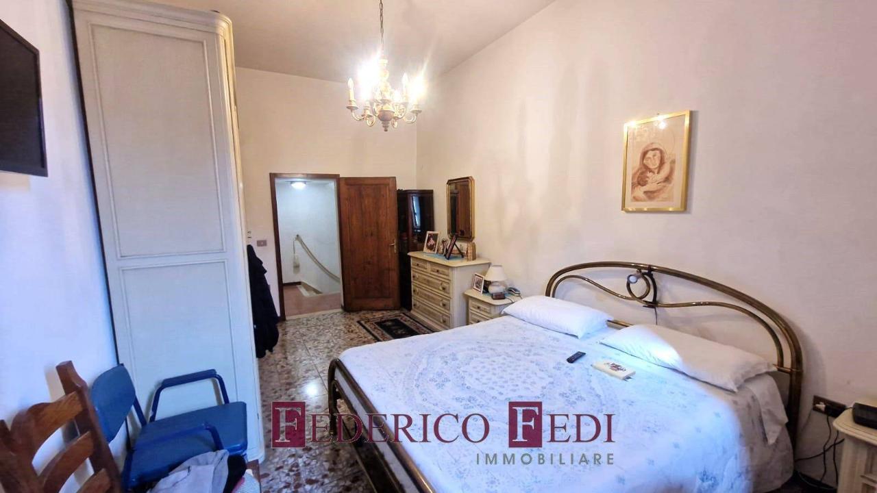appartamento in vendita a Prato in zona Narnali