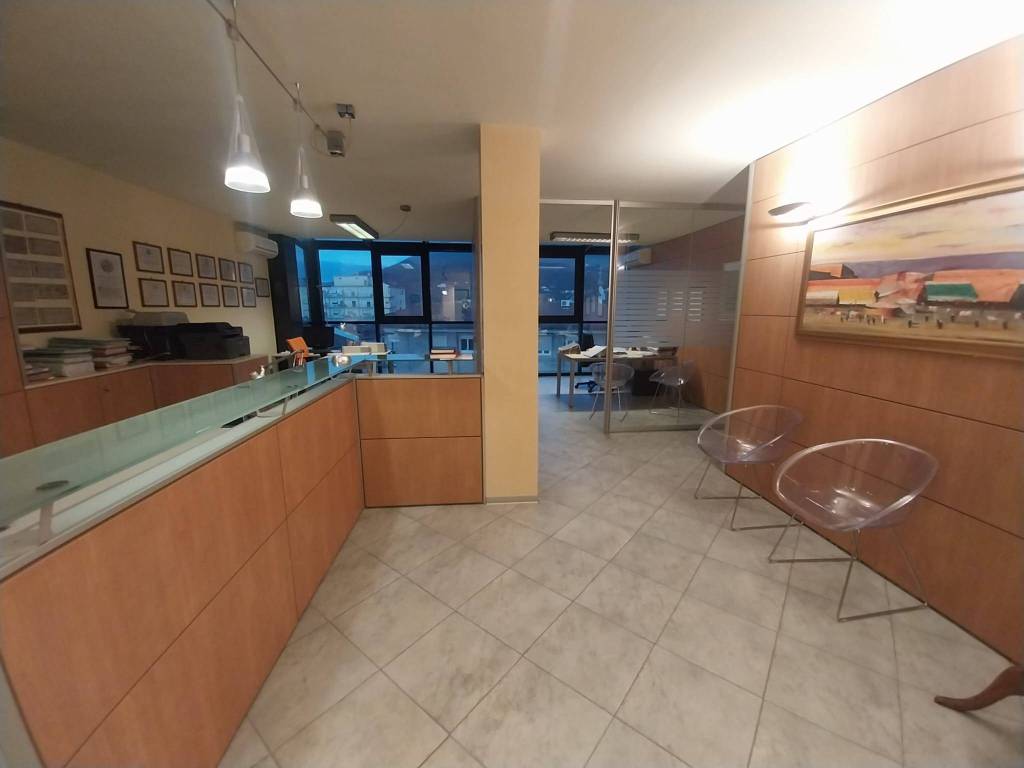 ufficio in vendita a Prato