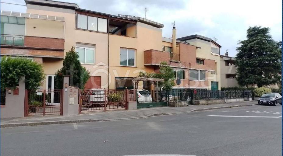 appartamento in vendita a Prato in zona Galceti