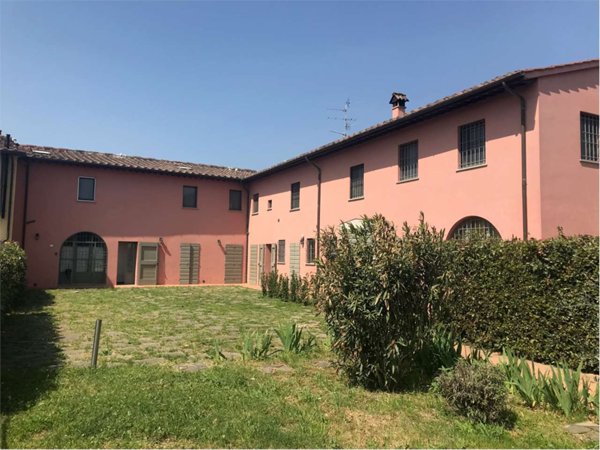 appartamento in vendita a Prato in zona Sant'Ippolito