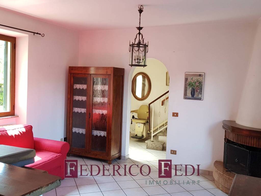 appartamento in vendita a Prato in zona Grignano