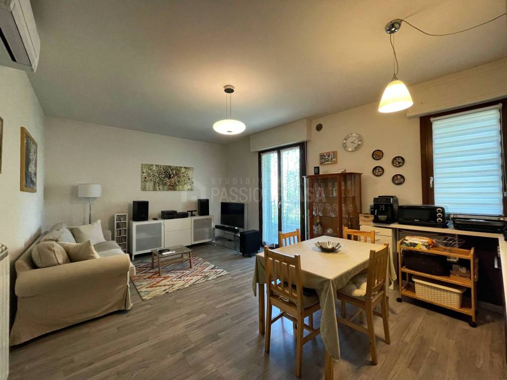 appartamento in vendita a Prato in zona Maliseti