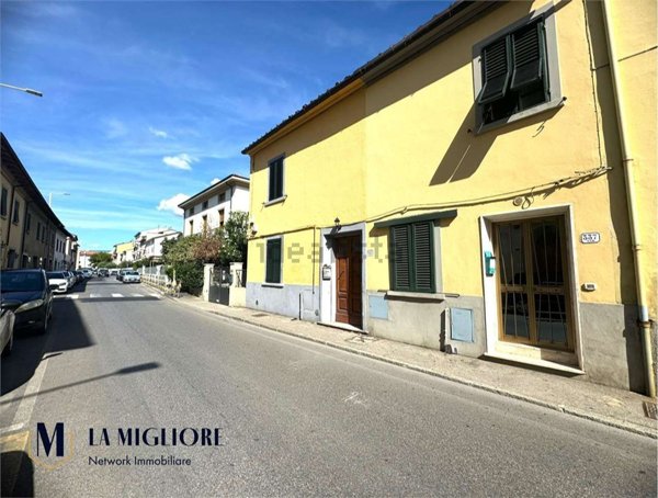 casa indipendente in vendita a Prato in zona Tavola