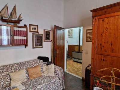 casa indipendente in vendita a Prato