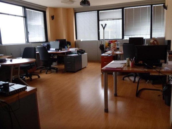 ufficio in vendita a Prato in zona Filettole