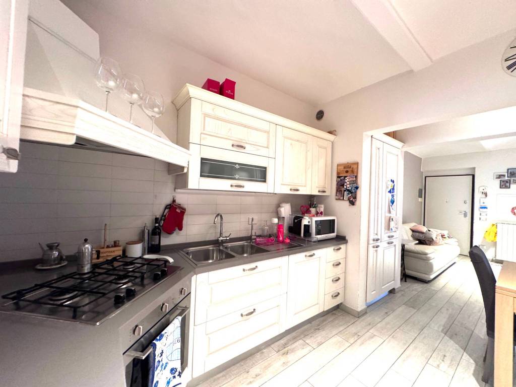 casa indipendente in vendita a Prato