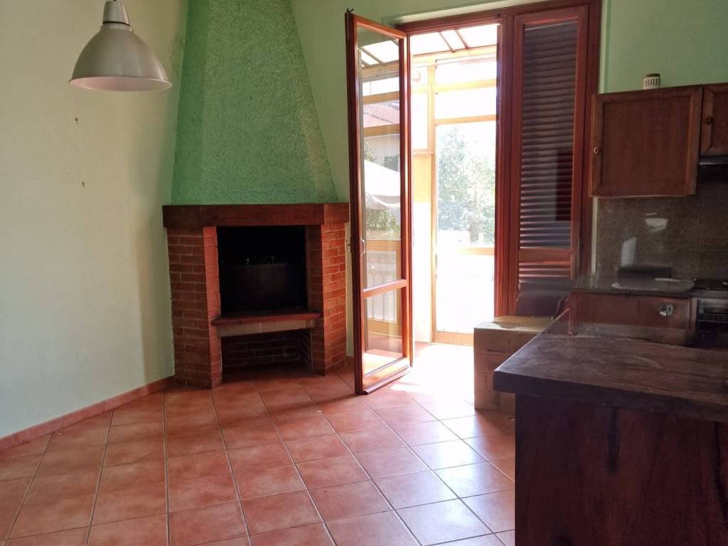 casa indipendente in vendita a Prato in zona San Martino