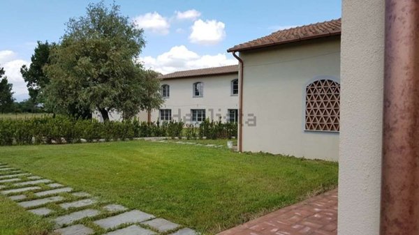 casa indipendente in vendita a Prato in zona Casale