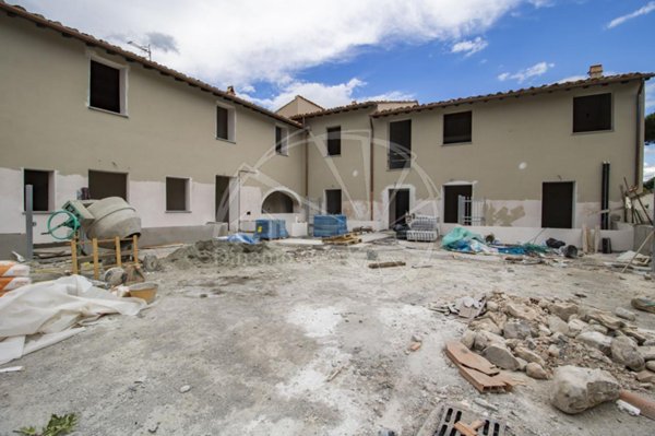 casa indipendente in vendita a Prato in zona Vergaio