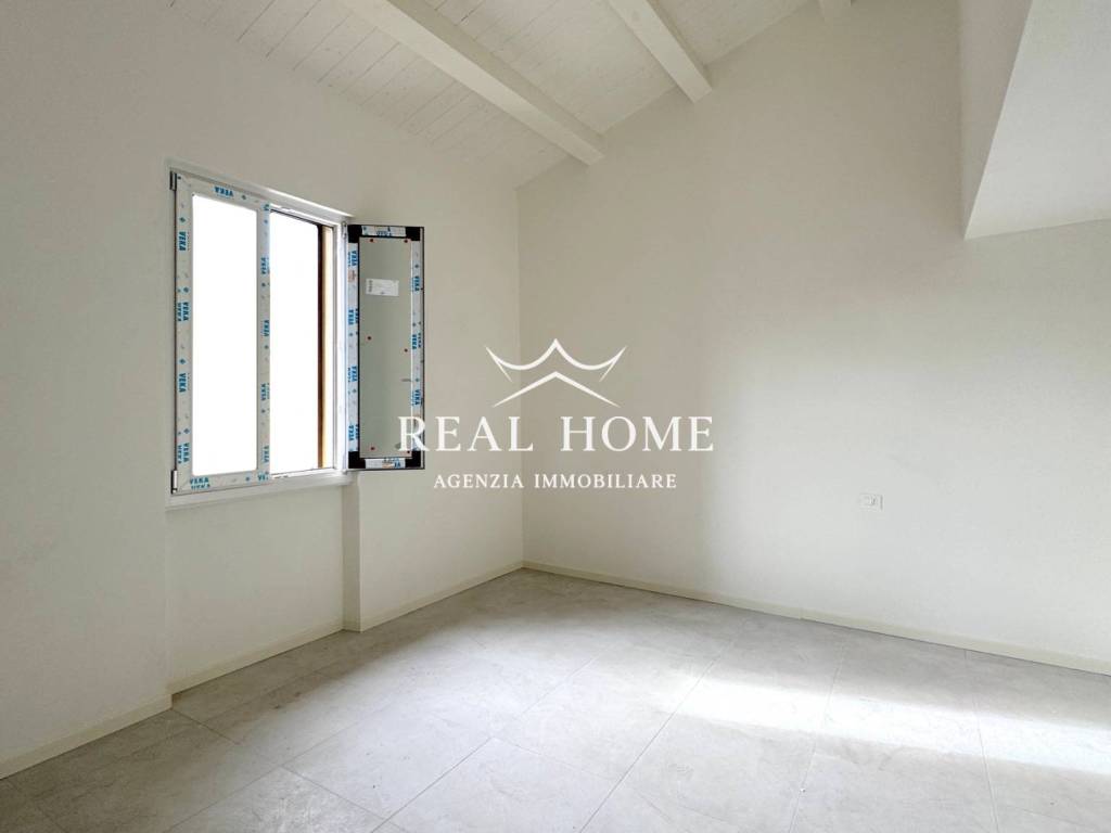 casa indipendente in vendita a Prato in zona Tobbiana