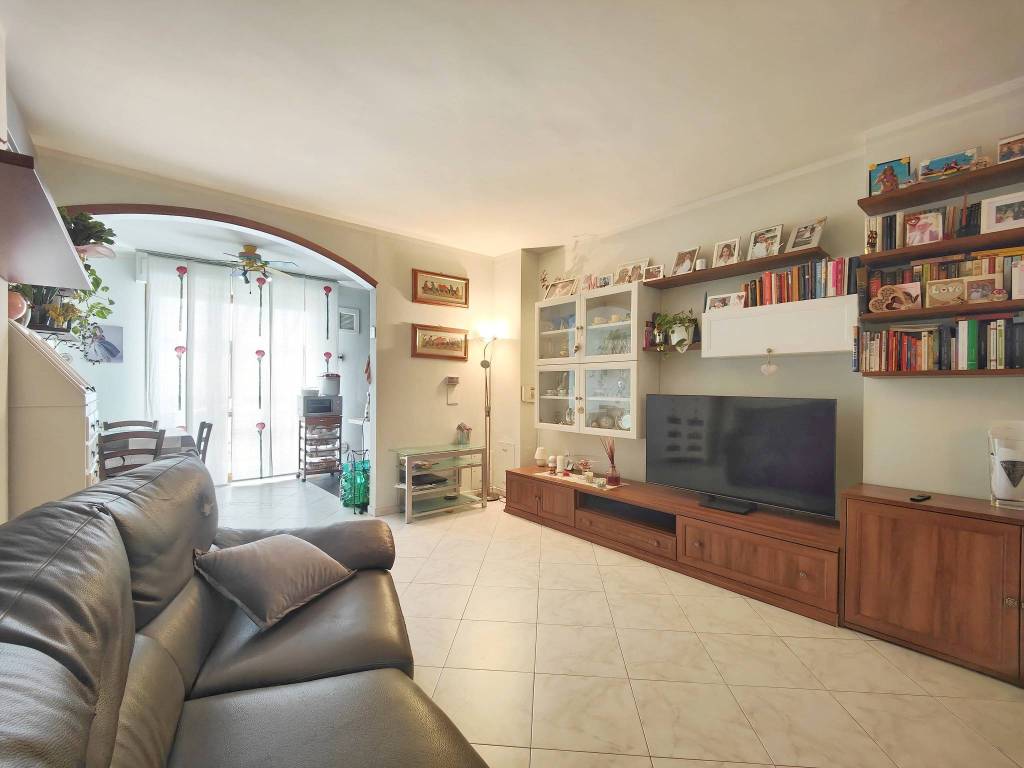 appartamento in vendita a Prato in zona Le Badie