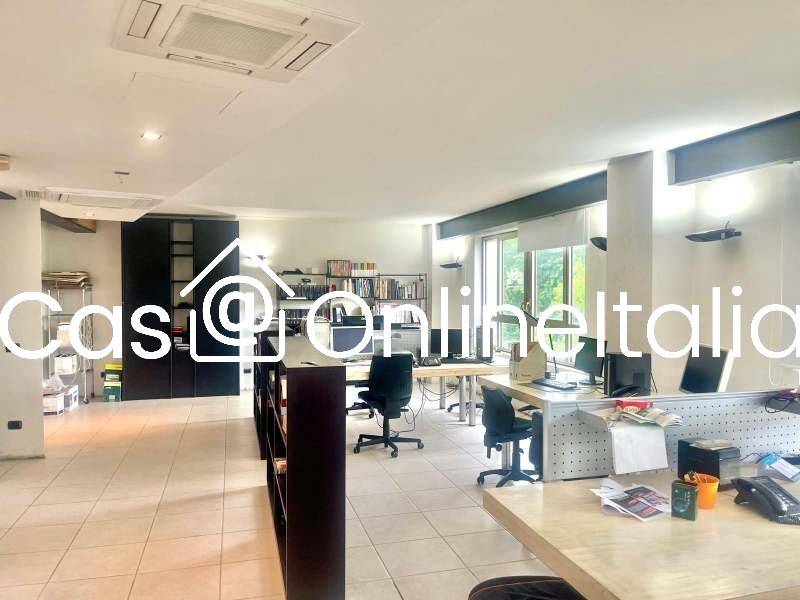 ufficio in vendita a Prato