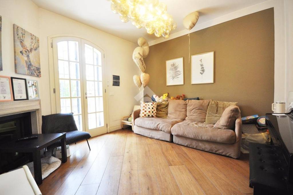 casa indipendente in vendita a Prato