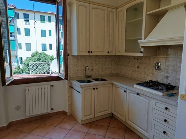 appartamento in vendita a Prato in zona Ponzano