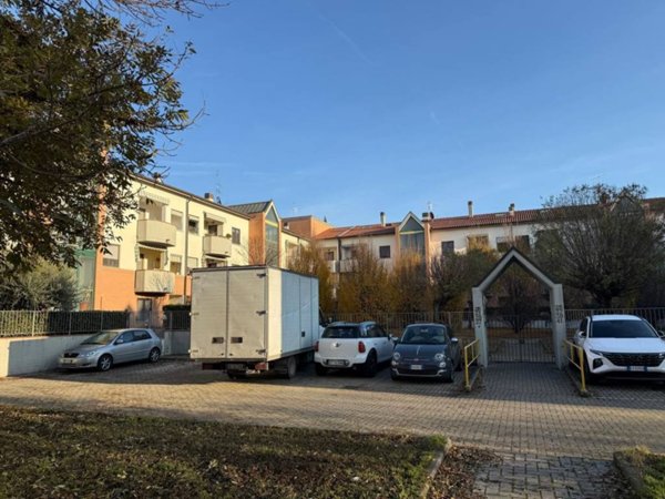 appartamento in vendita a Prato in zona Tobbiana
