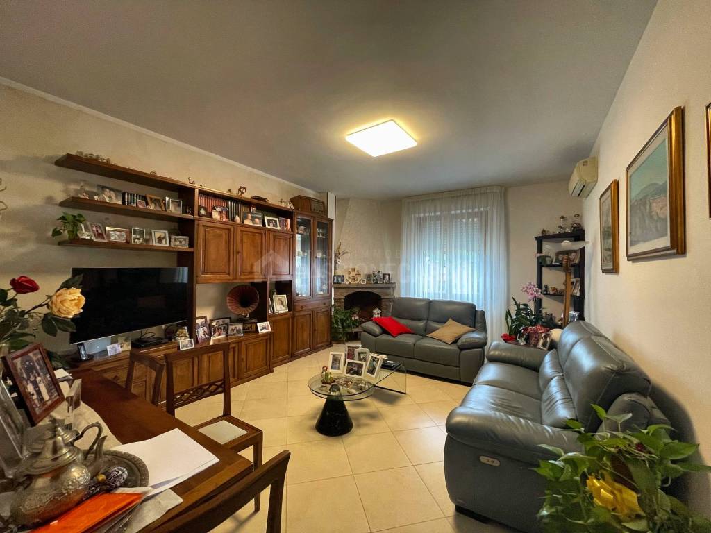 appartamento in vendita a Prato in zona Maliseti
