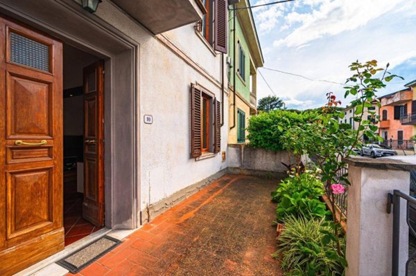 casa indipendente in vendita a Prato in zona Viaccia