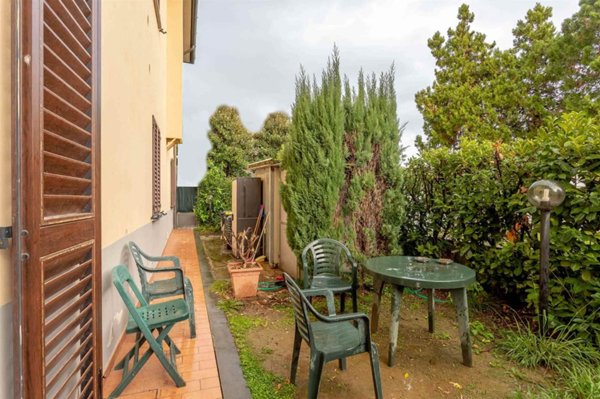 appartamento in vendita a Prato in zona Paperino