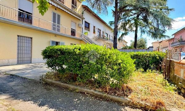appartamento in vendita a Prato in zona Casale