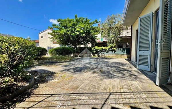 appartamento in vendita a Prato in zona Casale
