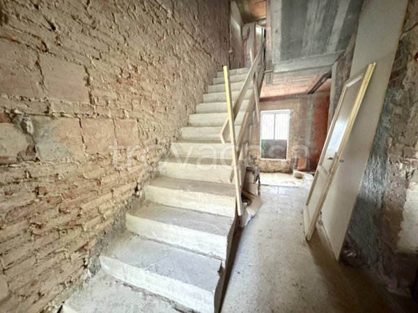 casa indipendente in vendita a Prato