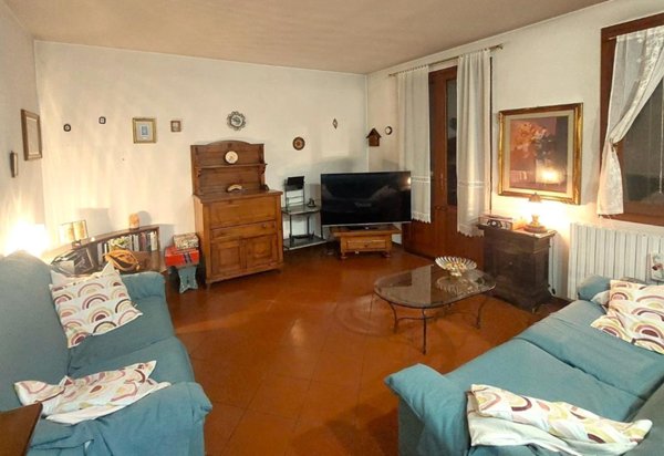 casa indipendente in vendita a Prato in zona Galciana
