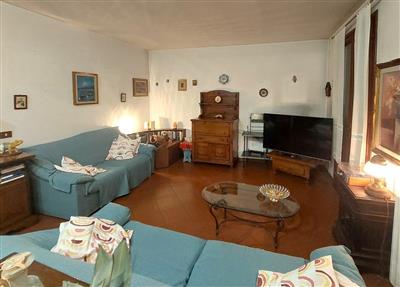 casa indipendente in vendita a Prato in zona Galciana