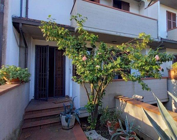 casa indipendente in vendita a Prato in zona Galciana
