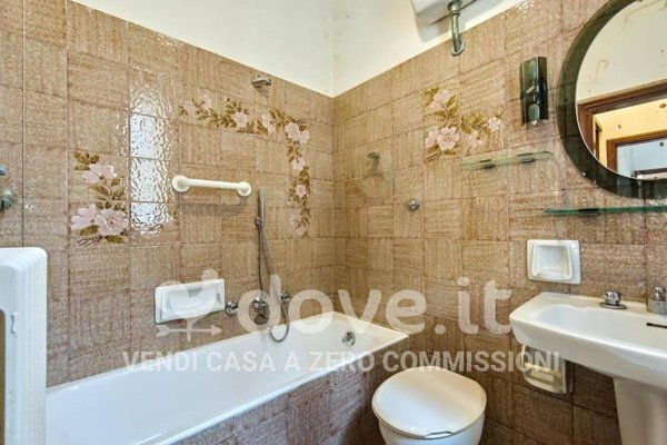 appartamento in vendita a Prato in zona Viaccia