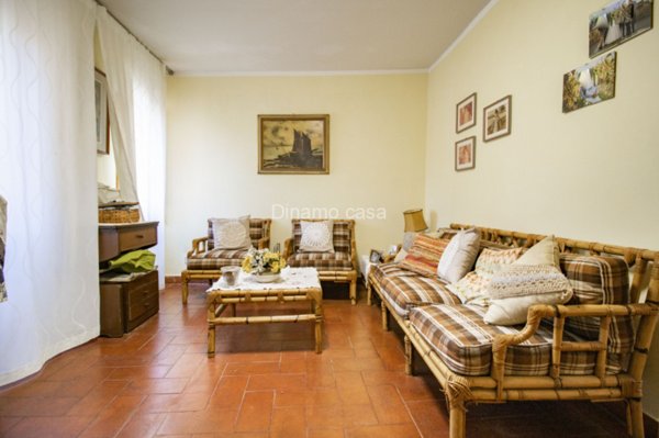 casa indipendente in vendita a Prato in zona Figline