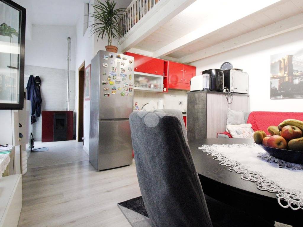casa indipendente in vendita a Prato
