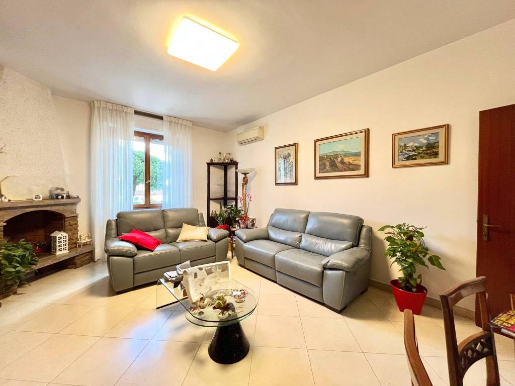 appartamento in vendita a Prato in zona Maliseti