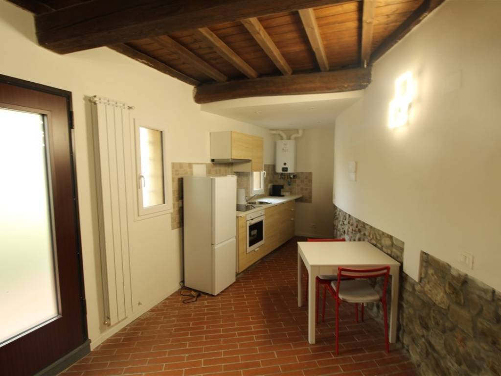 casa indipendente in vendita a Prato