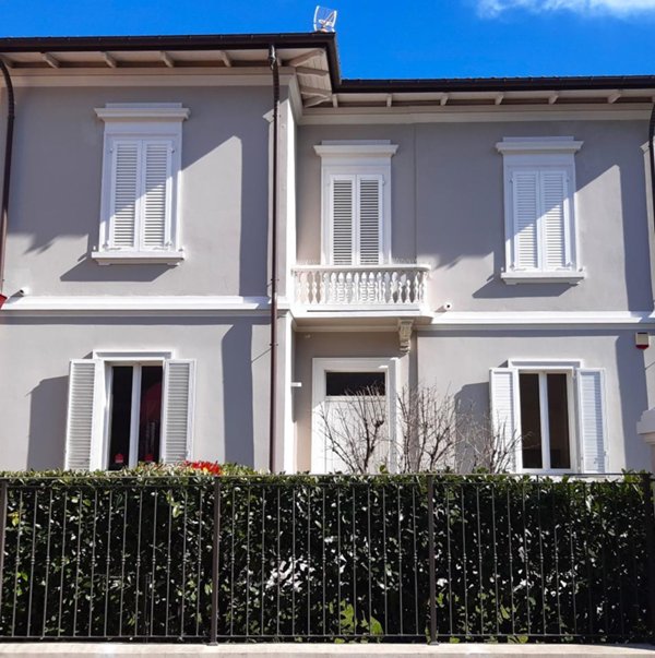 casa indipendente in vendita a Prato in zona Canneto