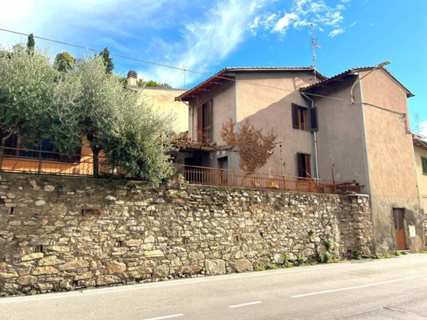 casa indipendente in vendita a Prato in zona La Querce